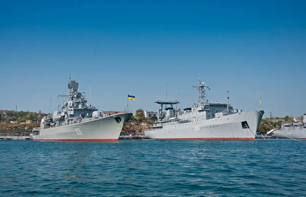 Schepen van de Oekraïense zeemacht in de baai van Sevastopol — Stockfoto