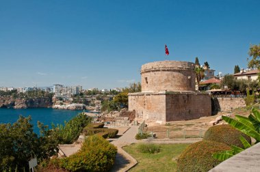 Antalya 'nın tarihi Kaleici kentinde Hidirlik Kulesi ve Karaalioğlu Parkı