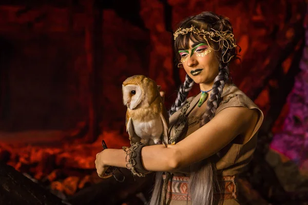 Beyaz baykuş ile güzel cadı.