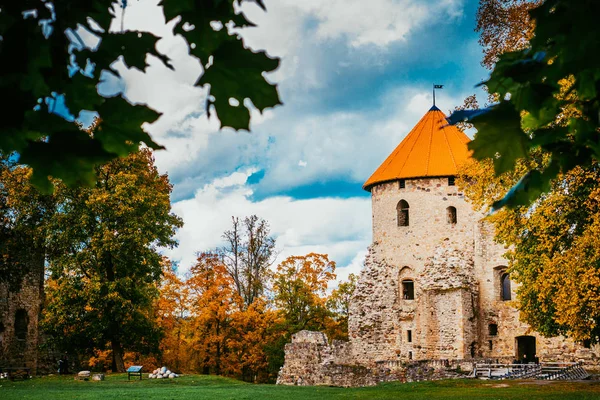 Gamla slottsruiner i Cesis, stad i Lettland Stockbild