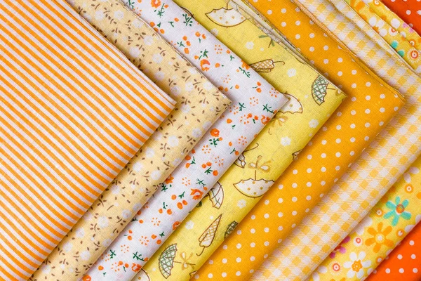 Gelber Stoff für Patchwork — Stockfoto