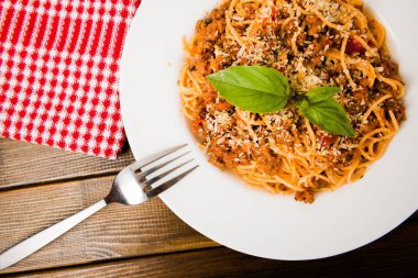 Etli lezzetli makarna