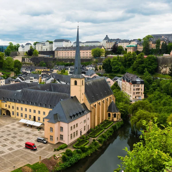 Neumuenster Abbey ve Alzette Nehri