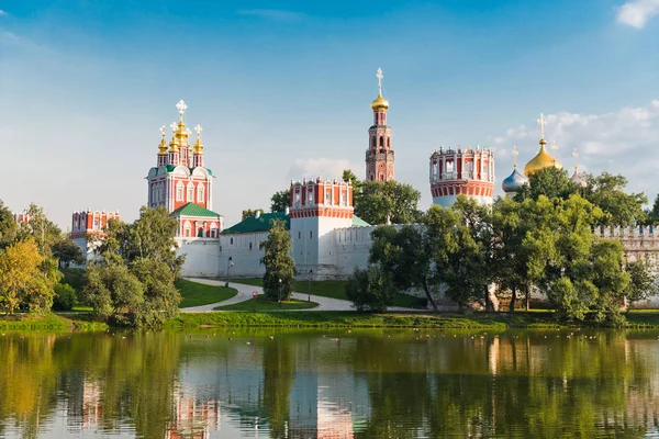 Moskova 'daki Novodevichy Manastırı — Stok fotoğraf
