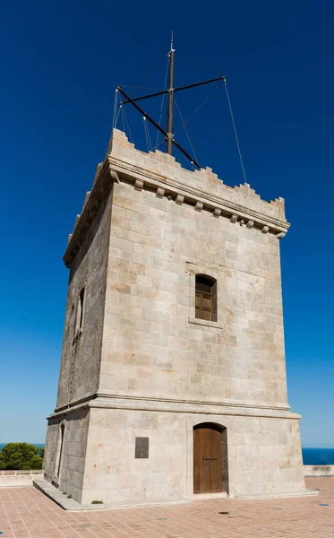 Montjuic의 성곽의 큰 타워 — 스톡 사진
