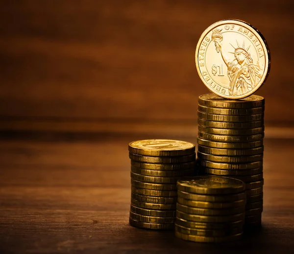 Travar av en dollar mynt — Stockfoto