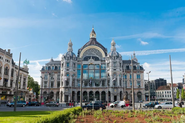 Exteriér antverpské hlavní železniční stanice — Stock fotografie