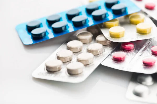 Tabletki leku w blistrach — Zdjęcie stockowe