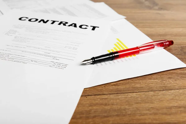 Pen and contract papers — Stock Photo, Image