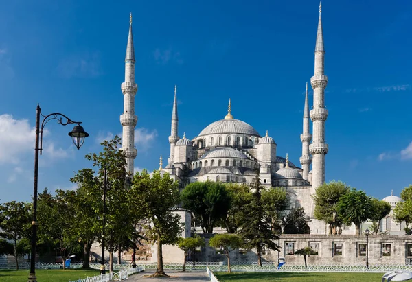 Vista frontal de la Mezquita Azul —  Fotos de Stock