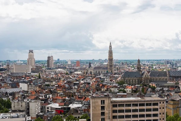 Антверпен в гавани Антверпена — стоковое фото