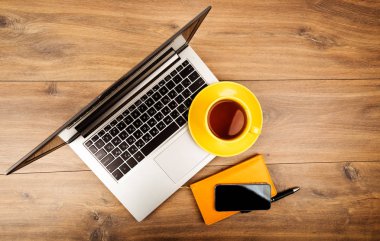 Bilgisayarlı ofis masası  