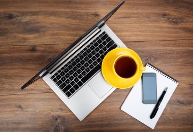 Bilgisayarlı ofis masası  