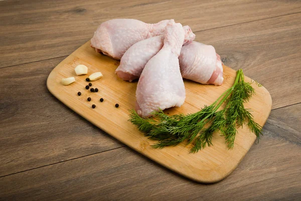 Raw chicken legs — Stock Photo, Image