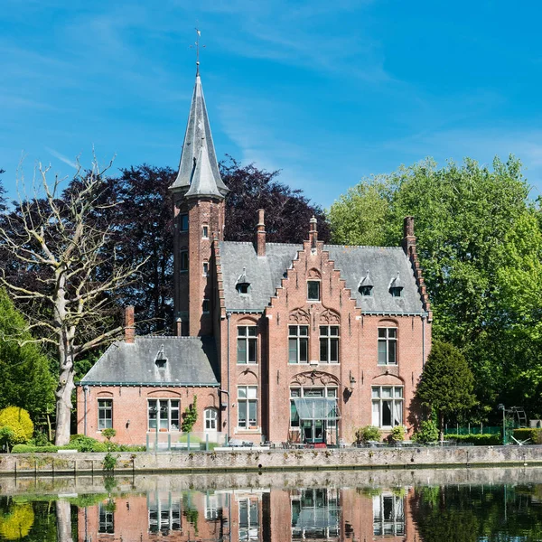 Kale della Faille aşk Gölü Minnewater Park üzerine