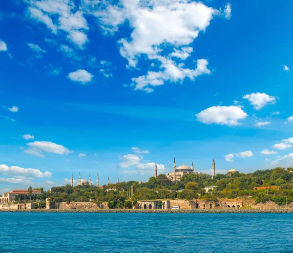 Морской пейзаж Стамбула — стоковое фото