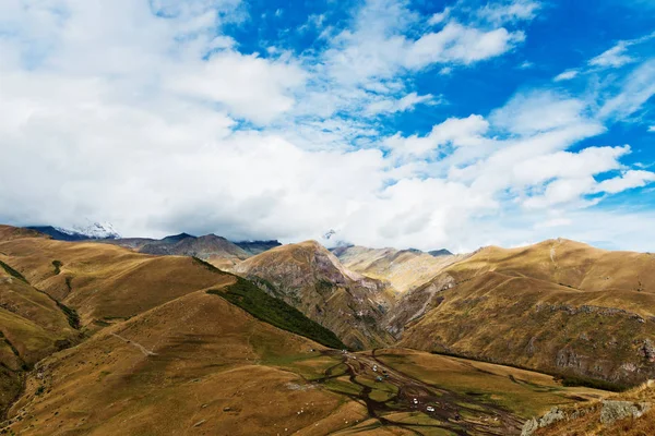 Route De Gergeti Holy Trinity Church — Photo