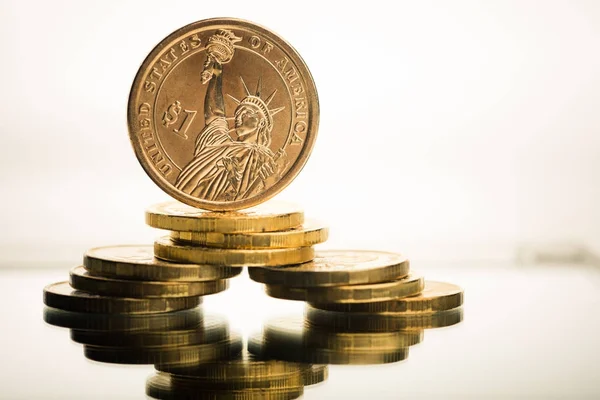 One Dollar Coin Gold Money — Stock Photo, Image