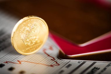 Kredi kartları, Rus Rublesi ve diyagramı. 