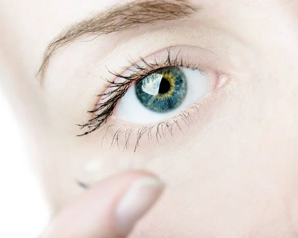 Close Inserting Contact Lens Female Eye — Stock Photo, Image