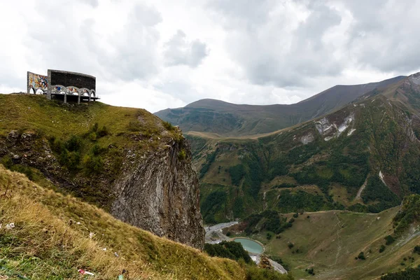 Panoramatický Pohled Jinvali Vodní Nádrž Modré Jezero Kavkazské Hory Podzim — Stock fotografie