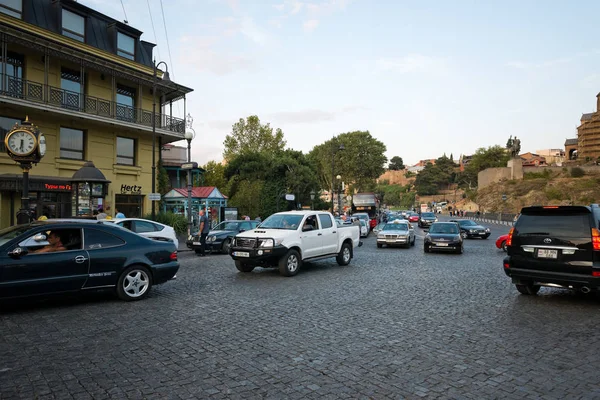 Tbilissi Géorgie Septembre 2017 Des Voitures Circulent Dans Rue Tbilissi — Photo