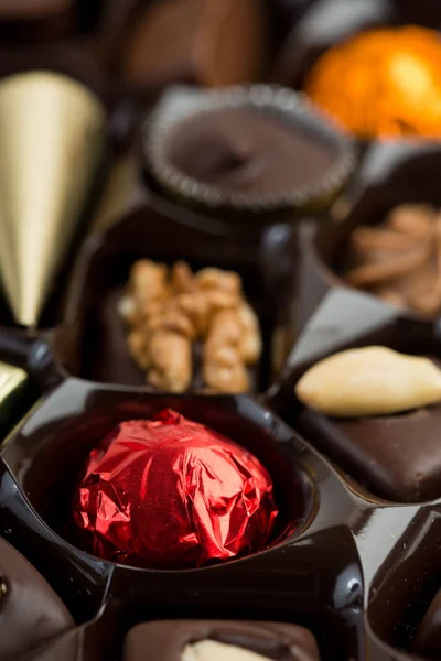 バレンタインの のアソート チョコレートの箱 — ストック写真