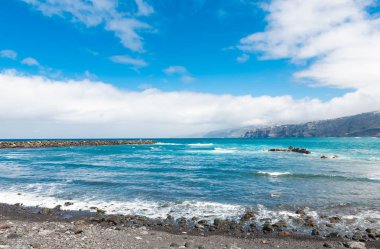 Puerto de la Cruz, Tenerife 'deki Playa de Martianez manzarası
