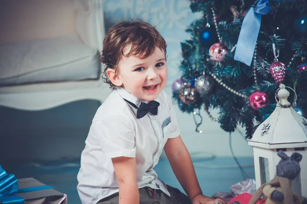 Kerst leuke jongen — Stockfoto