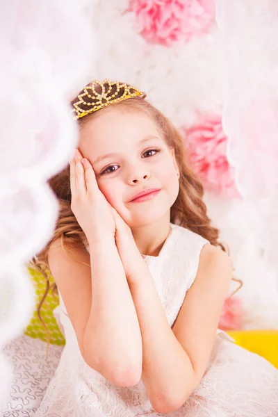 Pequeña princesa hermosa —  Fotos de Stock
