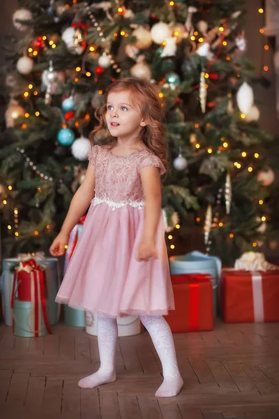 Pequeña chica de Navidad — Foto de Stock