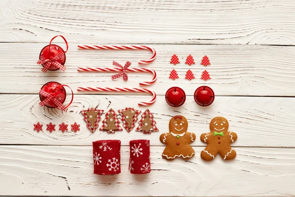 Gingerbread cookies and handmade decorations — Stock fotografie