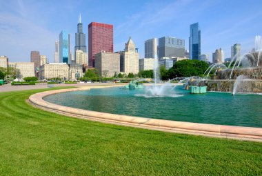 Chicago skyline and Buckingham Fountain clipart
