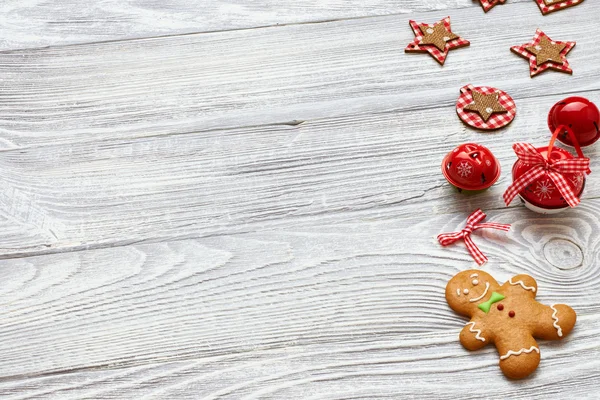 Biscuit de Noël et décorations — Photo