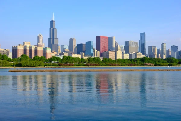 早上的芝加哥天际线 — 图库照片
