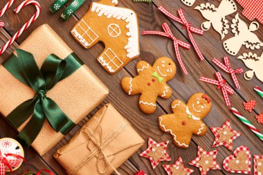 Yılbaşı süsleri ve hediyeleri 