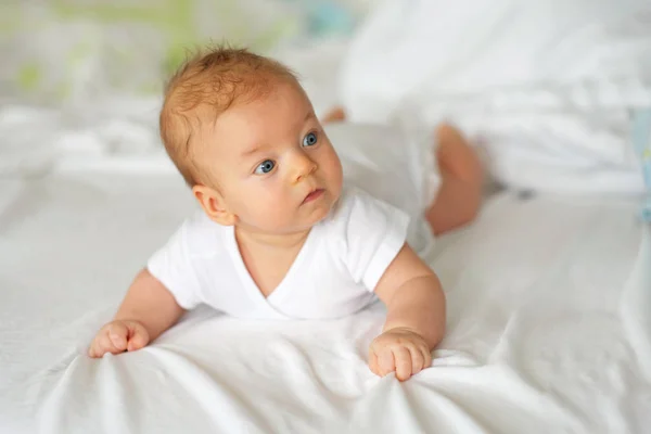 Copil de trei luni — Fotografie, imagine de stoc