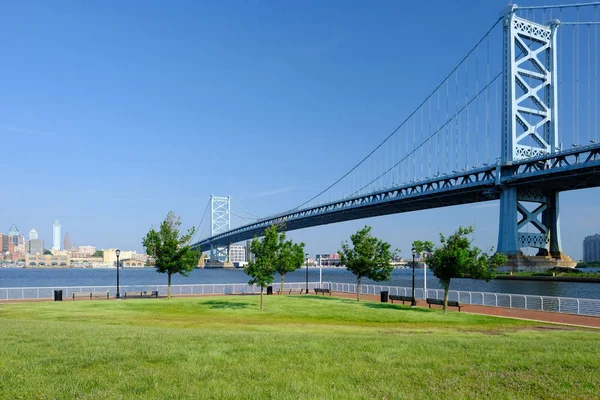 本杰明 · 富兰克林桥。费城，宾夕法尼亚州. — 图库照片