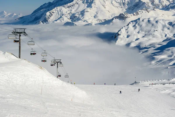 Ski lift, kış, dağlar — Stok fotoğraf