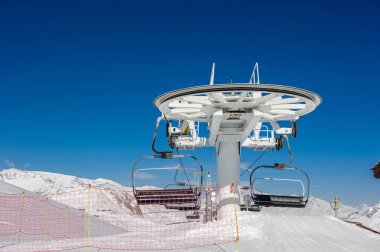 Ski lift, kış, dağlar