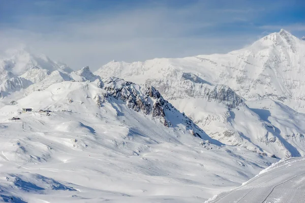 Alpina vinter bergslandskap — Stockfoto