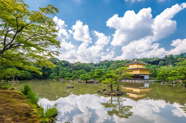 Tempio di Kinkaku-ji in Kyoto — Foto Stock