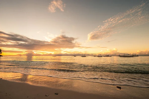Tropisch strand zonsondergang — Stockfoto