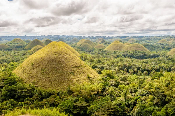 Hügellandschaft auf den Philippinen — Stockfoto