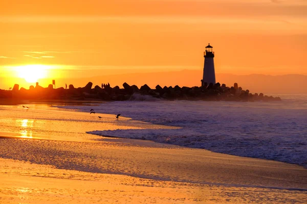 Walton Lighthouse at sunrise — Stock Photo, Image