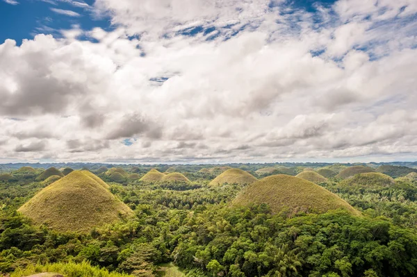 Chocolate hills landscape — Stock Photo, Image