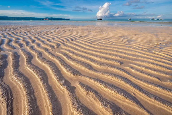 Maré baixa na praia — Fotografia de Stock