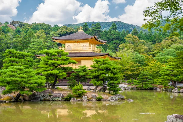 Templo Kinkaku-ji en Kyoto —  Fotos de Stock