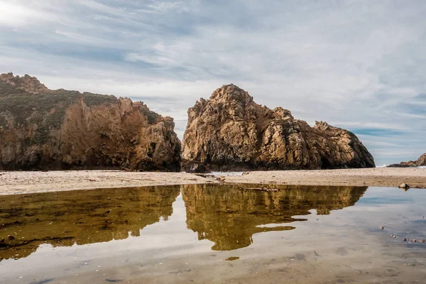 Roccia sulla spiaggia di Pfeiffer — Foto Stock