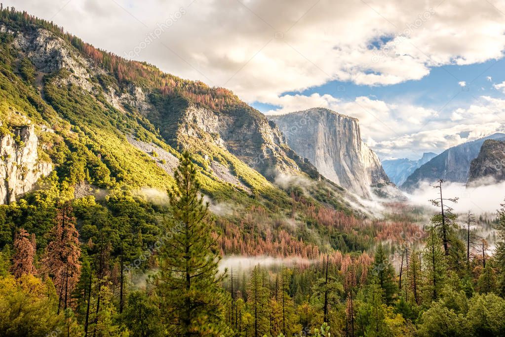 Yosemite Valley at cloudy autumn morning 